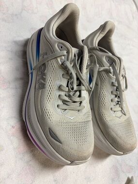 Hoka One One Women's Light Gray Running Shoes with Blue and Purple Accents
